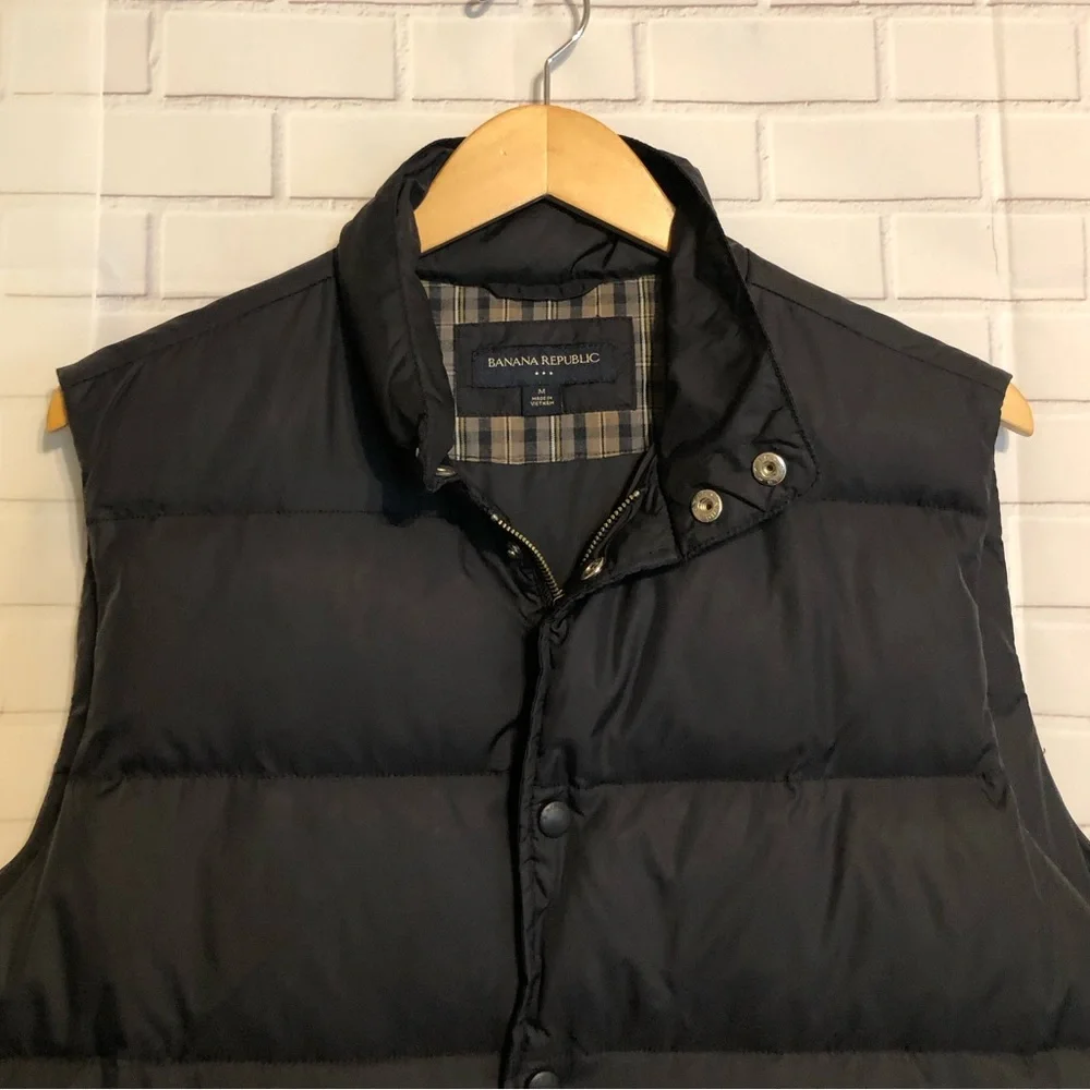 Banana Republic Men's Quilted Black Down Puffer Zip Front/Button Vest Jacket M - Picture 4 of 14